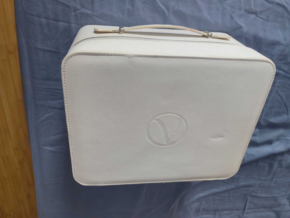 Фотоепилатор BRAUN Venus Naked Skin