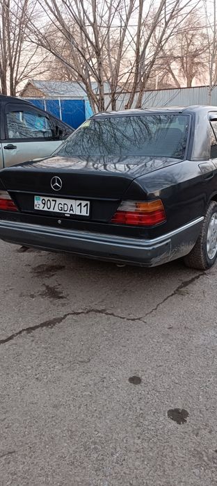 Мерседес бенз 2,3