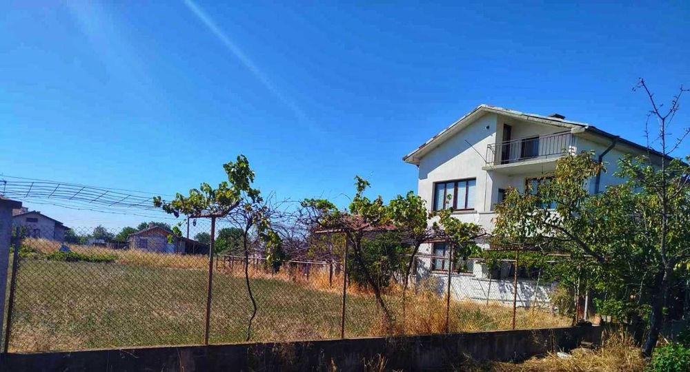 Имот Корект продава Къща с. Конуш. Обл. Пловдив