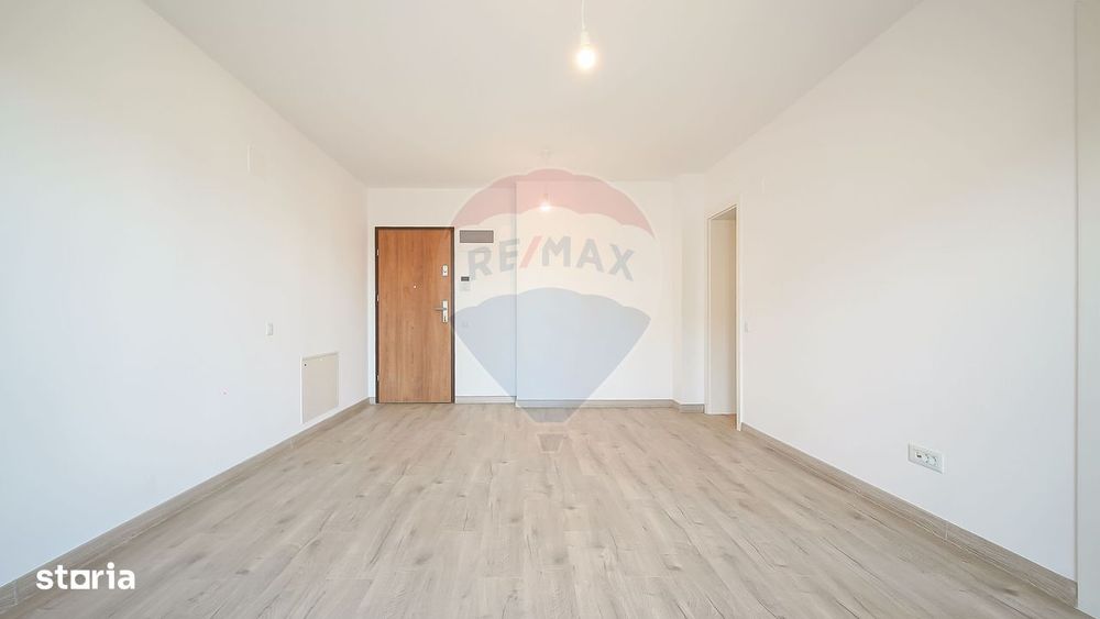 Garsoniera decomandata, 40 mp utili, etaj 1 | ROKMAN | Zona Tractorul