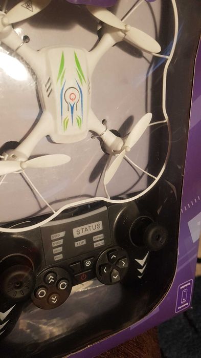 Drona noua, la cutie telecomanda, senzor altitudine,360 grade,4 viteze