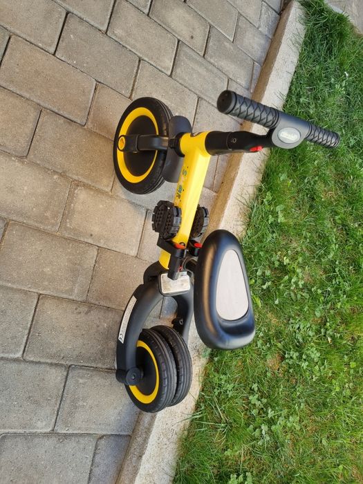 Tricicleta si bicicleta Chipolino smarty 2 in 1