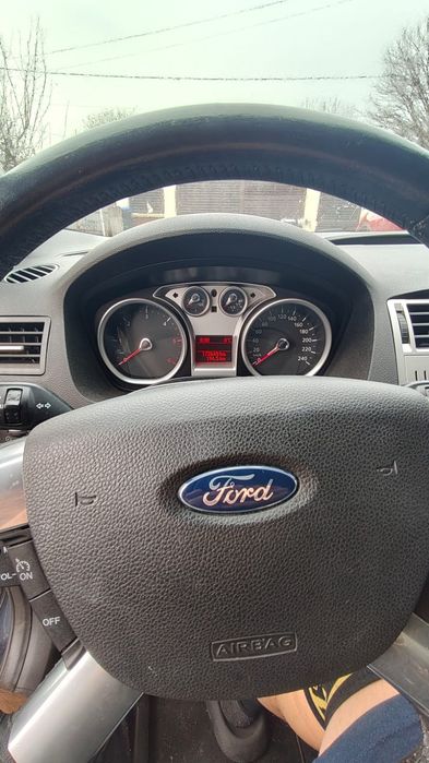 Vând Ford Kuga 2.0D