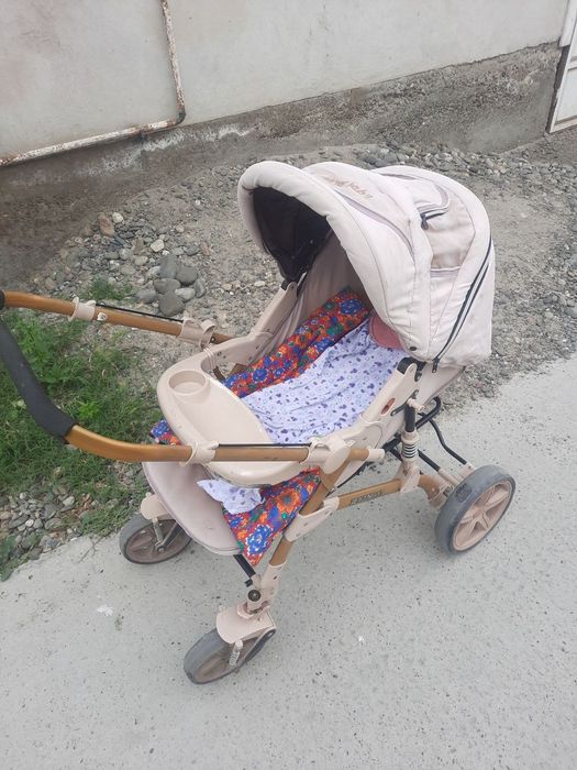 Kolyaska sotiladi srochna