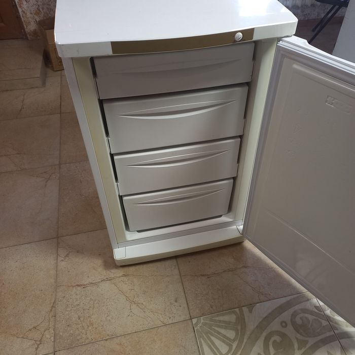 Продам холодильник