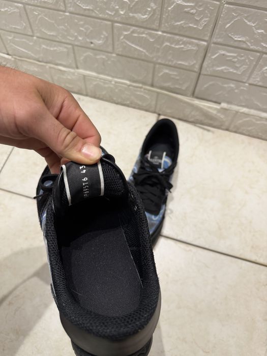 Valentino Garavavani Rockrunner 43