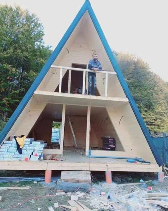 Vând cabane de lemn