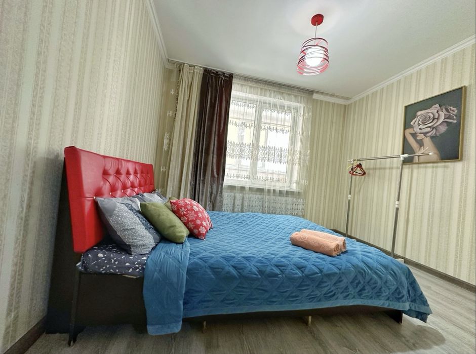 Универсам сдается