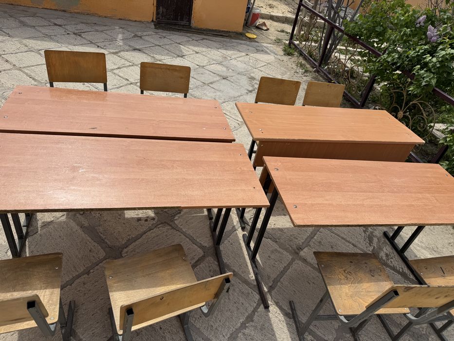 Мебель для школы/курсов: 4 стола + 8 стульев