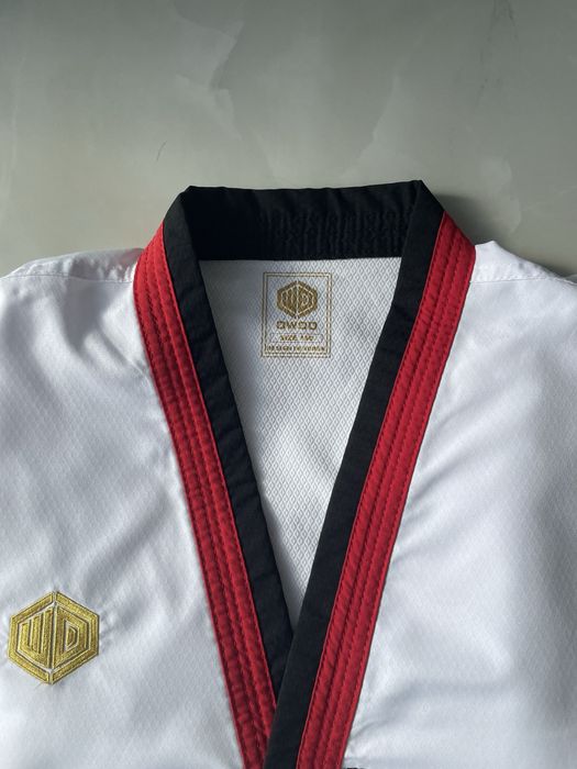 продается добок для занятий по таеквон-до/карате