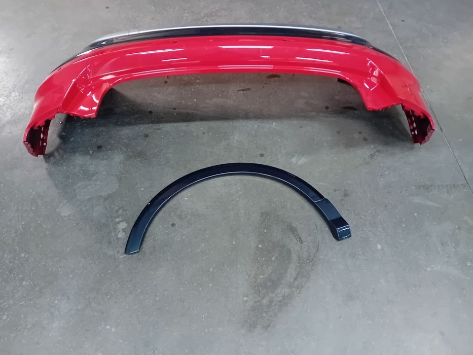 Bara spate + bandou aripa dreapta spate Audi Q2