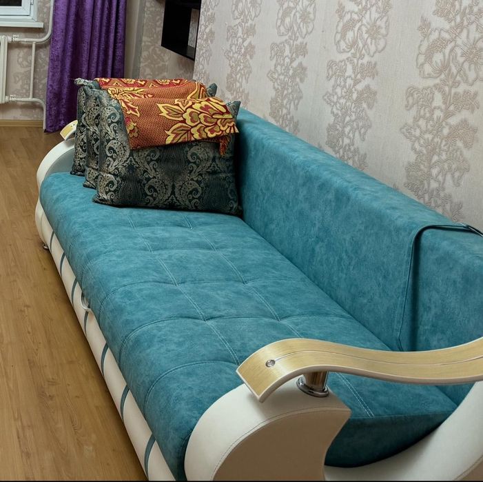 Срочно продам диван