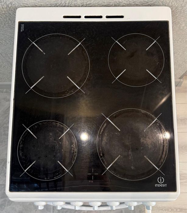 Электрическая плита Indesit