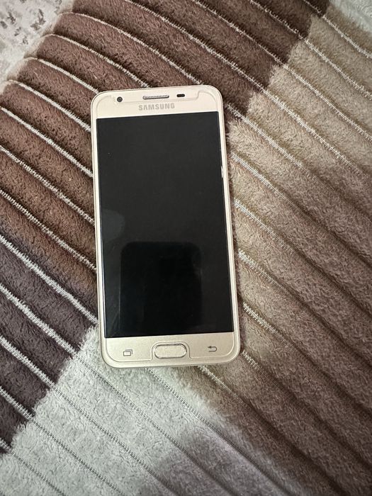 Телефон самсунг в идиальном состоянии