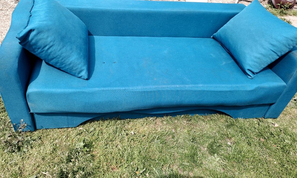 Canapea extensibila cu spatiu depozitare