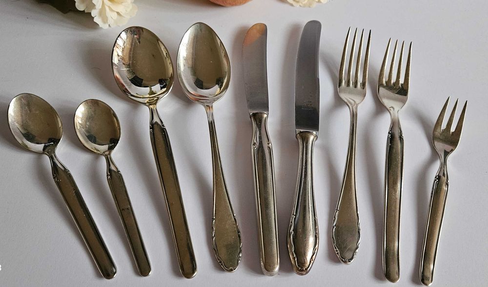 Стари посребрени прибори