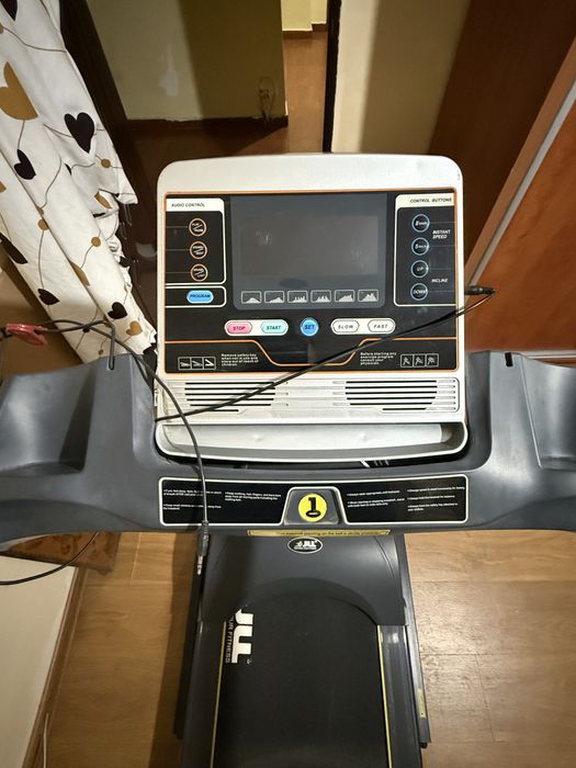 Banda de alergat electrica JLL