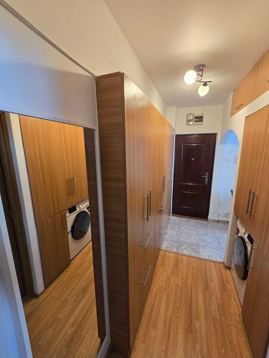 Câmpina - Ap. 2 cam - Et. 3 - mobilat - 350 Euro/Luna