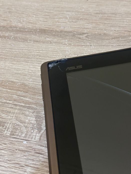 Таблет-лаптоп Asus Eee Pad Transformer TF101