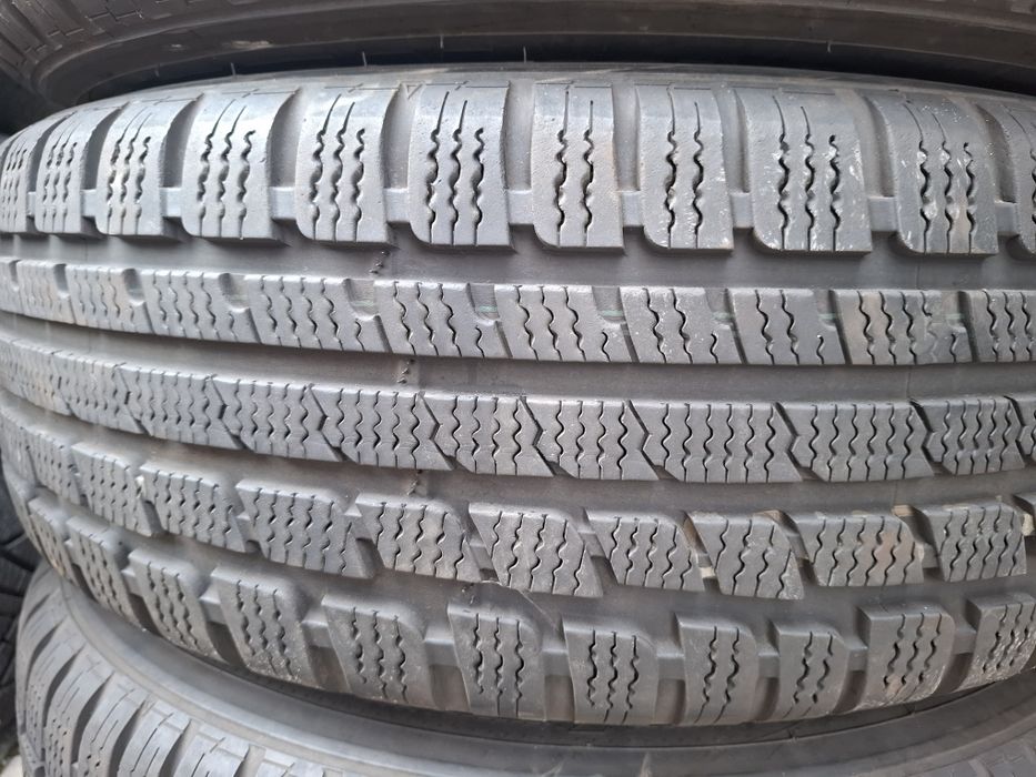 Set 4 anvelope iarna kumho 205 65 16