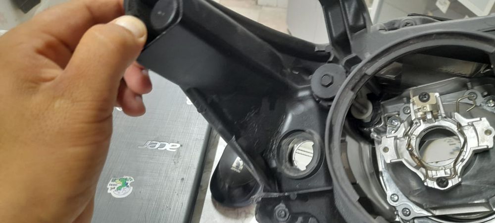 Продам фары тойота