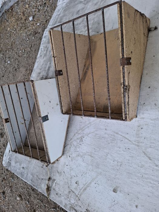 Кормушка и домики для кроликов