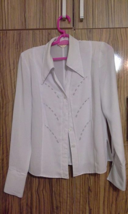 Продам новые женские блузки