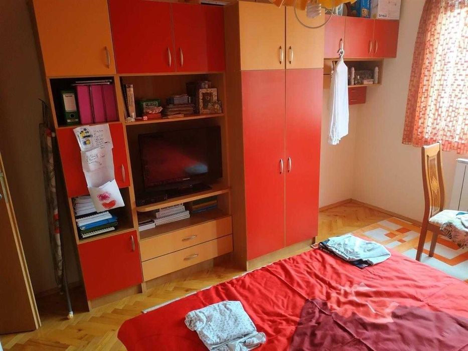 Тристаен имот в кв.Витоша