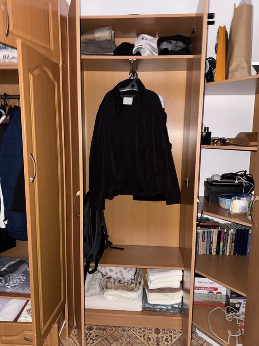 Продам Шкаф с полками