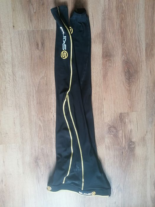 Egari colanti Skins compresie + cadou manecute Skins mma ufc k1 alergare trail running cros adidas nike