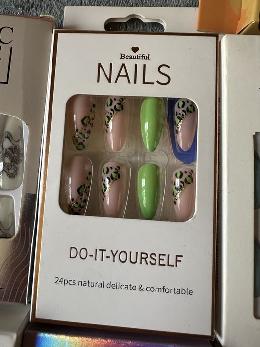 Изкуствени нокти