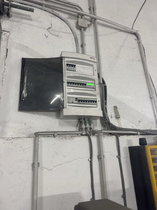 Vand afacere, vopsitorie in camp electrostatic complet echipata