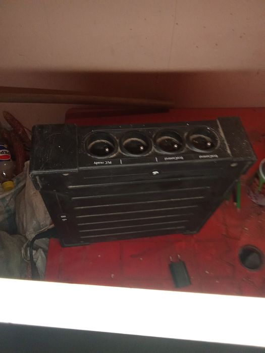 Vând ups eaton 1600USBDiN ELlIPSE Eco 1600WA/1000W