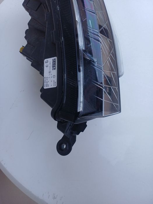 Ляв фар за  Skoda Kamiq