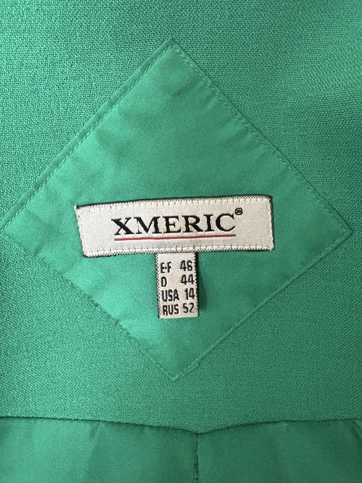 Продам костюм с юбкой