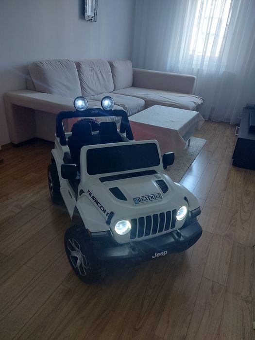 Masinuta electrica 4x4 Jeep Wrangler RUBICON