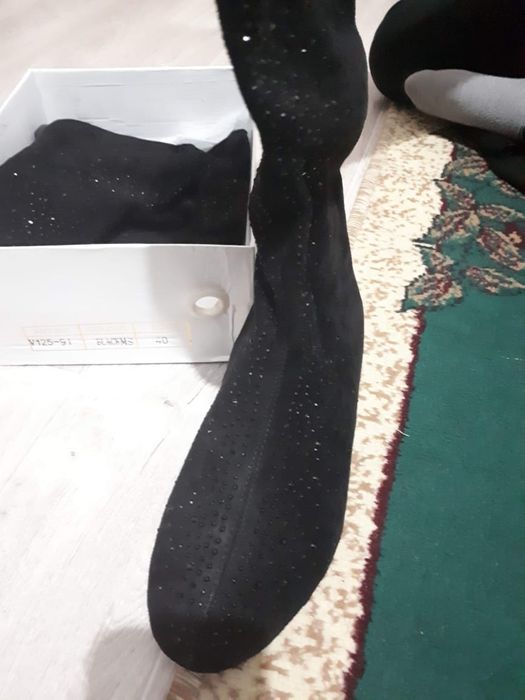 Продам замшевые сапоги