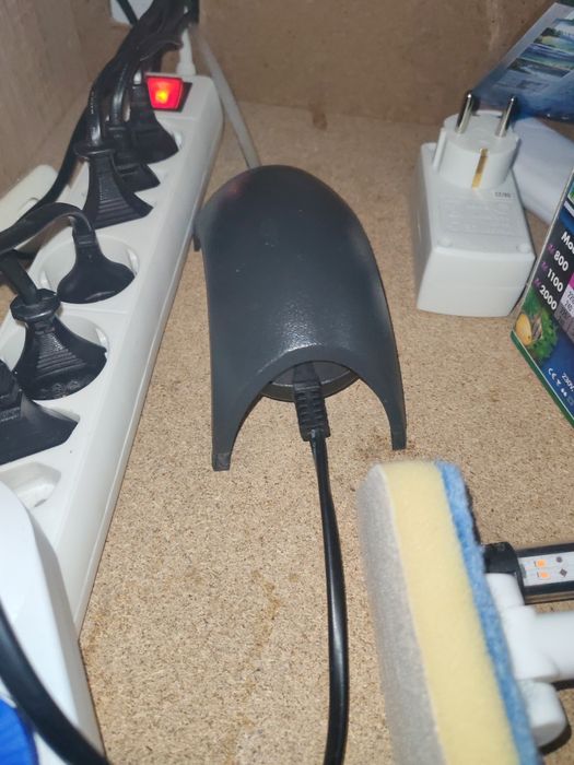 Vând acvariu complet