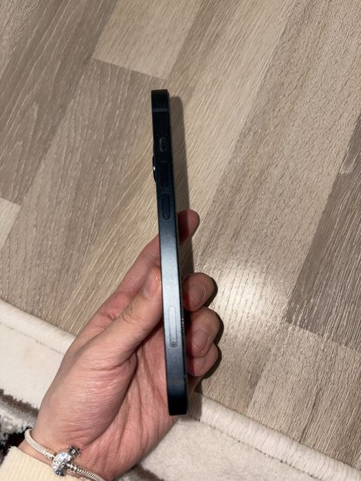 Iphone 14 темно синего цвета