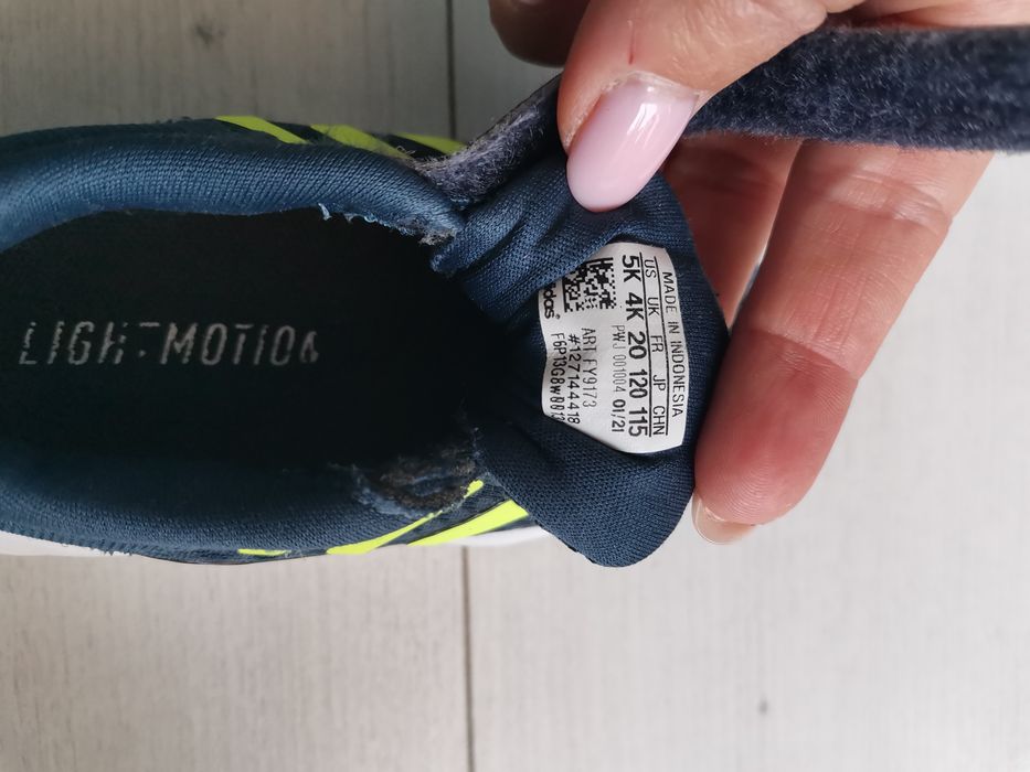 Спортни обувки за момче Adidas