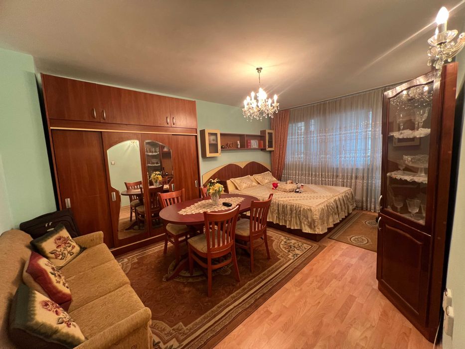 Продава се Едностаен апартамент в Добрич, Център - 47 кв.м за 1383 €/кв.м - Снимка #4