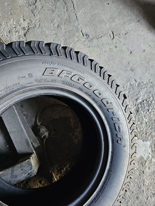 2 anvelope A/T 265 70 16 BfGoodrich 8.7mm