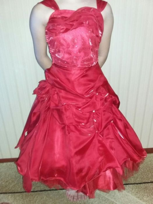 Красное платье для ребенка