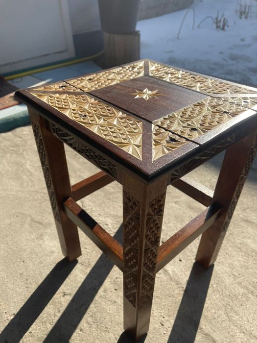 Табуретка для дачи или дома