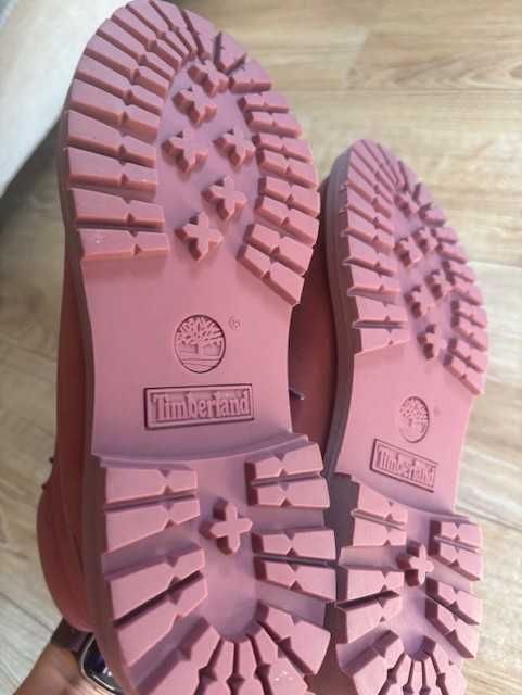 Нови дамски водоустойчиви боти Timberland. Червени.