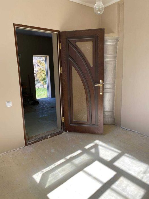 СРОЧНО продается дача в Бостанлыкском районе с протекающей речкой!!!