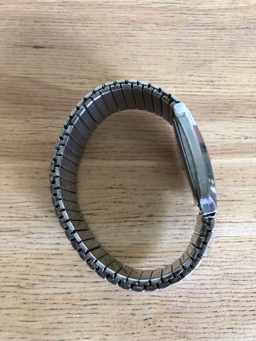 ръчен часовник модел JAPONA и други