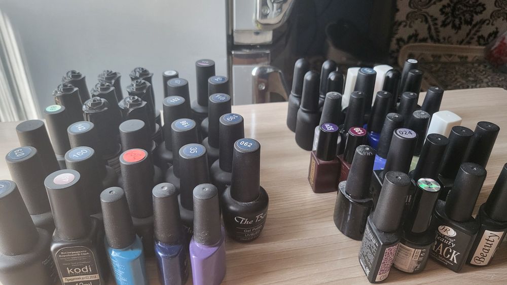 Продам гель лаки 299т