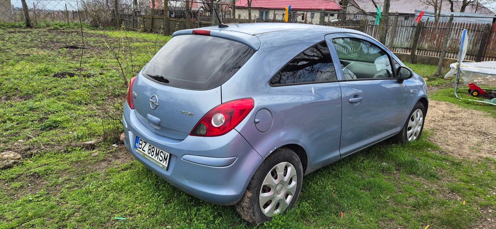 Vand Opel Corsa masina personală