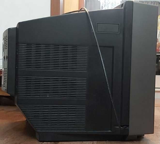 Продам телевизор в хорошем состоянии